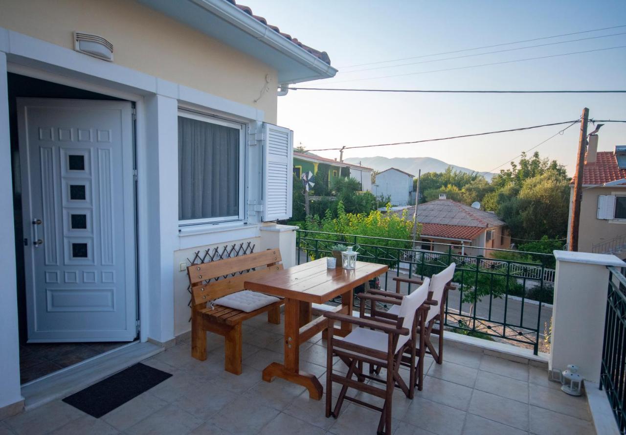 House Of Hats - Next To The Coast - Karavomylos Exterior foto